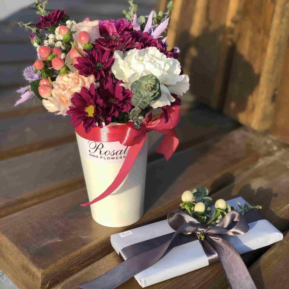 Букет цветов + шоколад